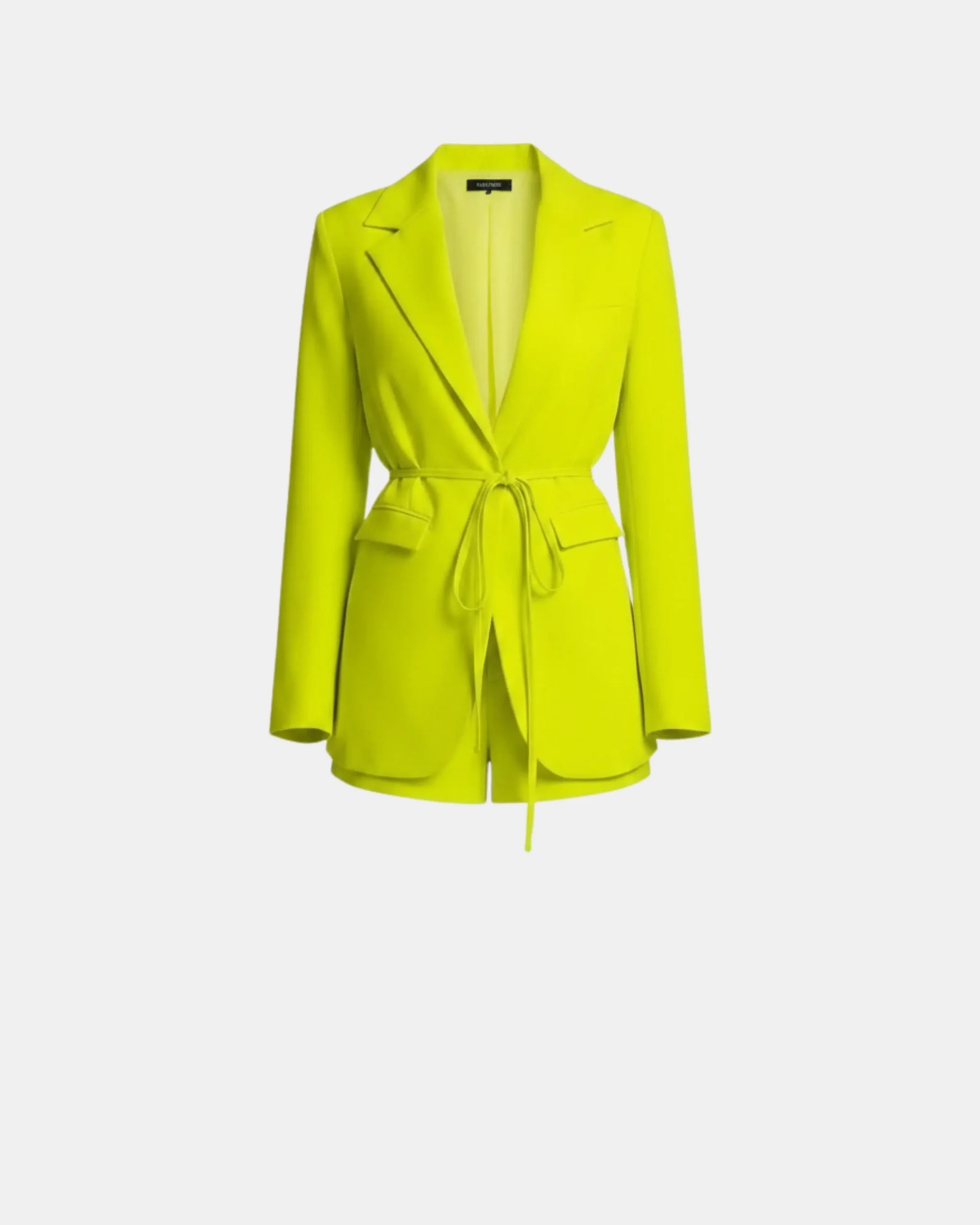 Limonkowy komplet damski Neon Glow z marynarką z paskiem w talii i eleganckimi spódnico-spodenkami