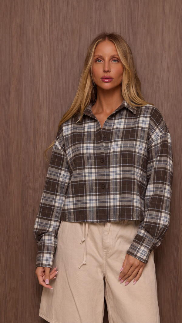 Koszula damska krótka oversize w kratę SAVOY czekoladowo-beżowa